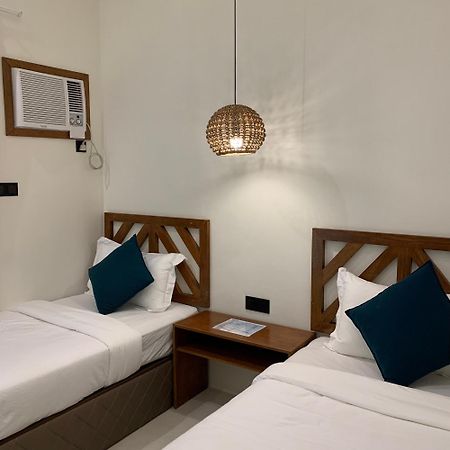 Bahandi Hotel General Luna  Ngoại thất bức ảnh