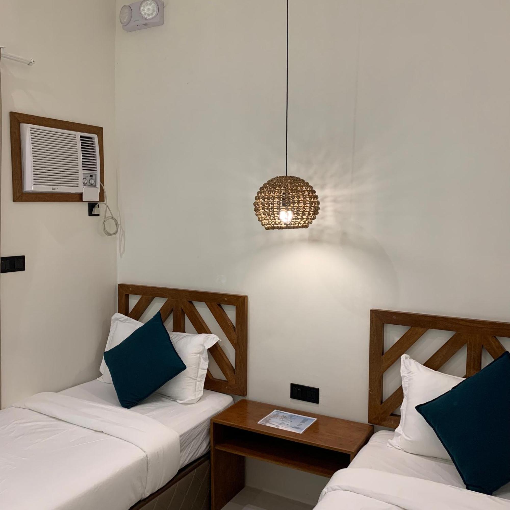 Bahandi Hotel General Luna  Ngoại thất bức ảnh
