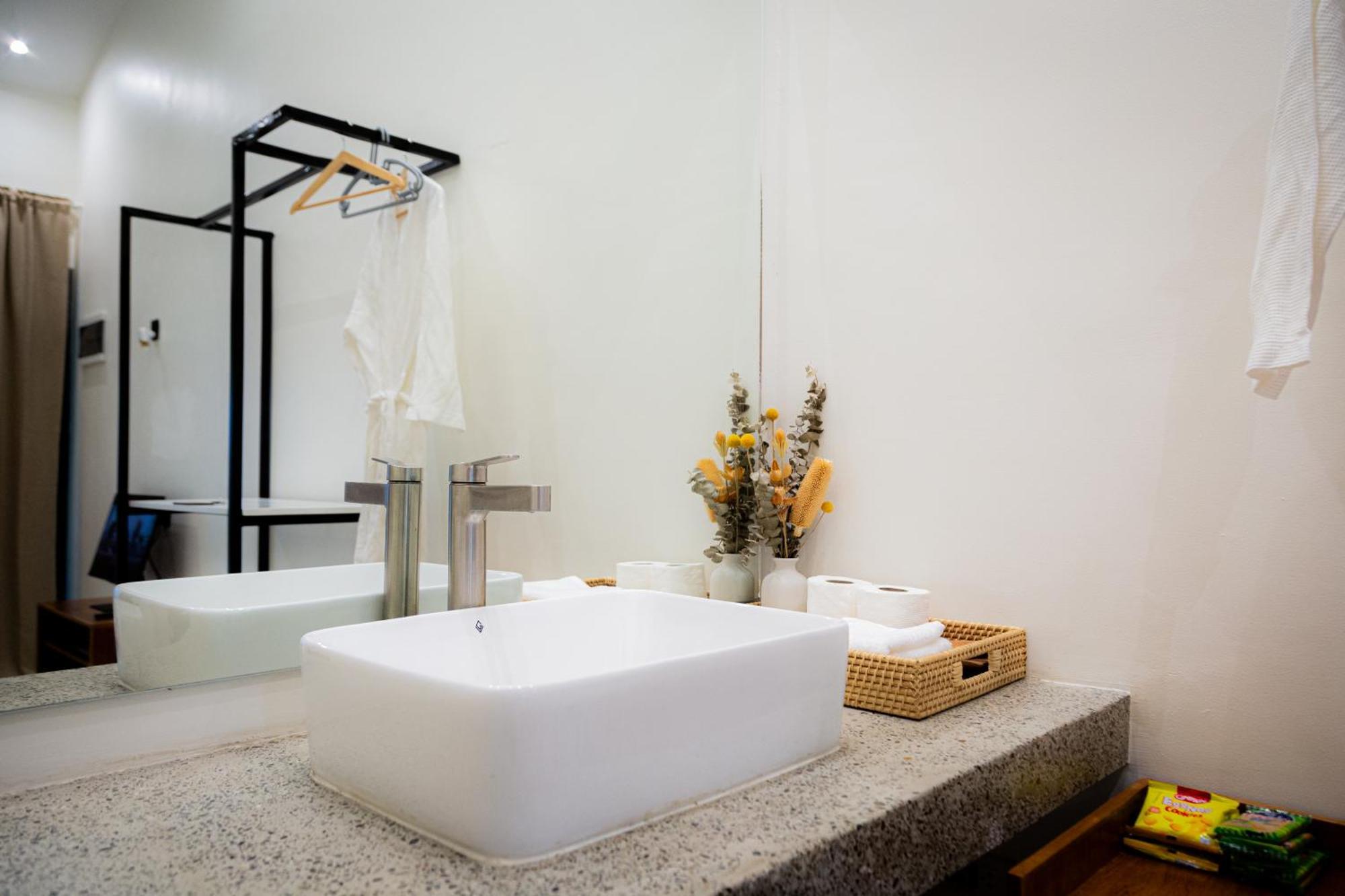 Bahandi Hotel General Luna  Ngoại thất bức ảnh